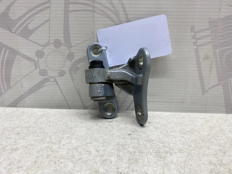 Петля левой двери верхняя Mercedes-benz ML 2006 W164