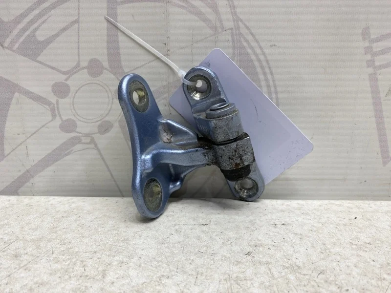 Петля левой двери верхняя Mercedes-benz ML 2006 W164