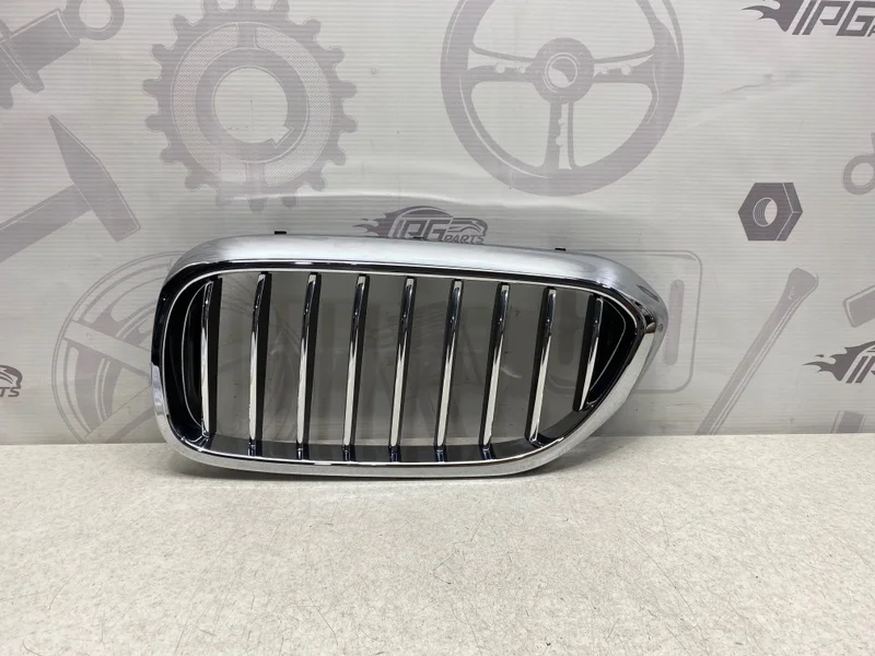 Решетка радиатора левая BMW 5 G30