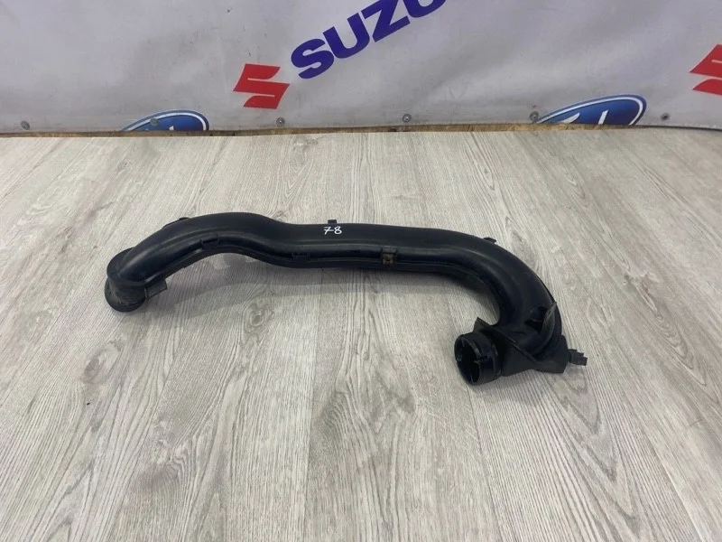 Воздухозаборник FORD S-Max 2013