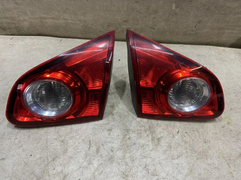 Фонарь задний внутренний Nissan Qashqai J10 2008