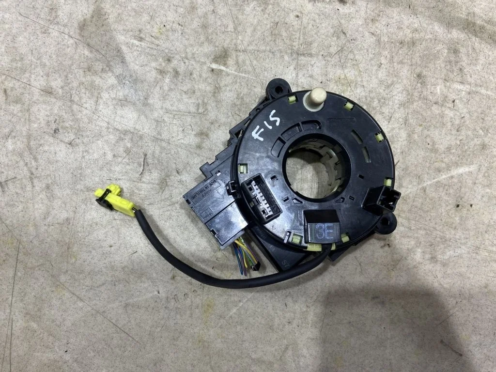 Шлейф подрулевой SRS Nissan Juke F15