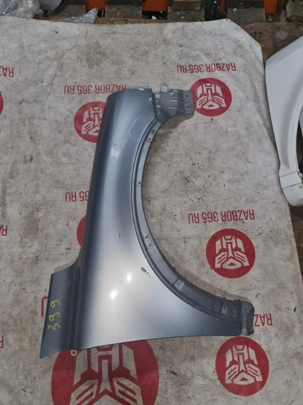 Крыло Volvo xc90 2011