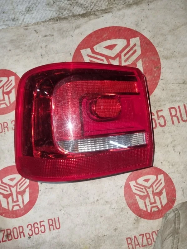 Фонарь Volkswagen Touran 2011 1T3