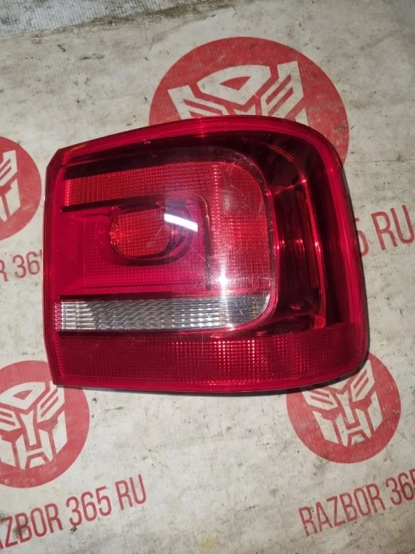 Фонарь Volkswagen Touran 2011 1T3