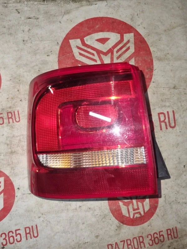 Фонарь Volkswagen Touran 2011 1T3