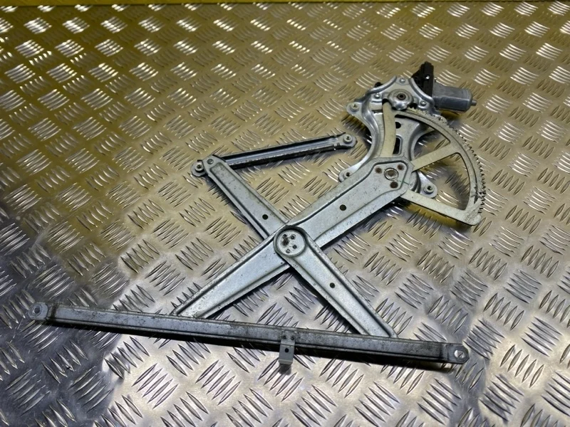 Стеклоподъемник электр. передний левый Toyota Land Cruiser Prado 120 (2002-2009) 2007 6980258010 ВНЕДОРОЖНИК 3.0 D 1KDFTV