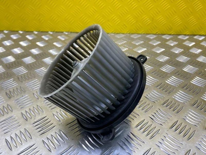 Моторчик печки Mitsubishi L200 (2015-2022) 2017 7802A312 ПИКАП 2.4 D 4N15