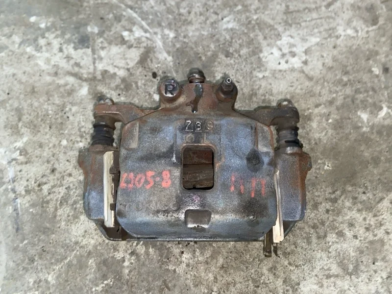 Суппорт передний правый Mitsubishi L200 (2015-2022) 2017 4605A202 ПИКАП 2.4 D 4N15