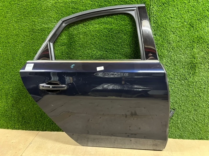 Дверь Audi A8 2013 4H0833052C D4 CEU 4.0T, задняя правая