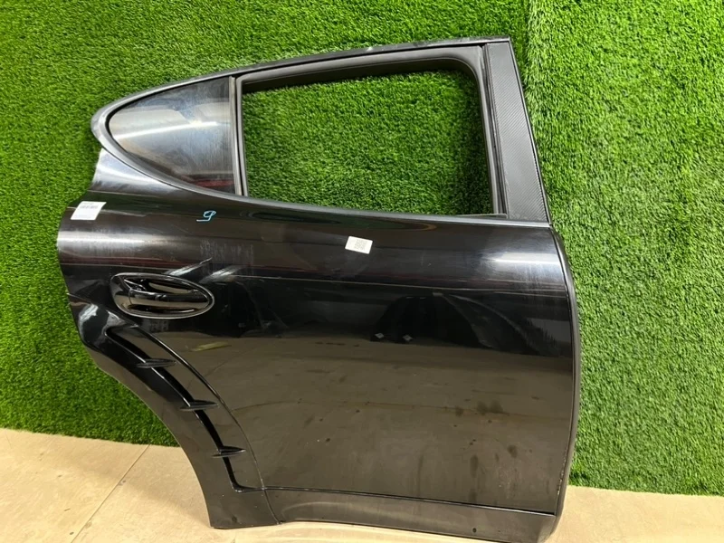 Дверь Porsche Panamera 2010 97053201200 970 M46.20, задняя правая