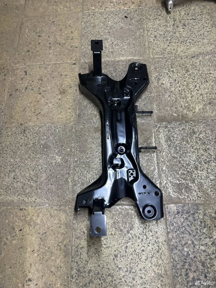 Подрамник передний vag