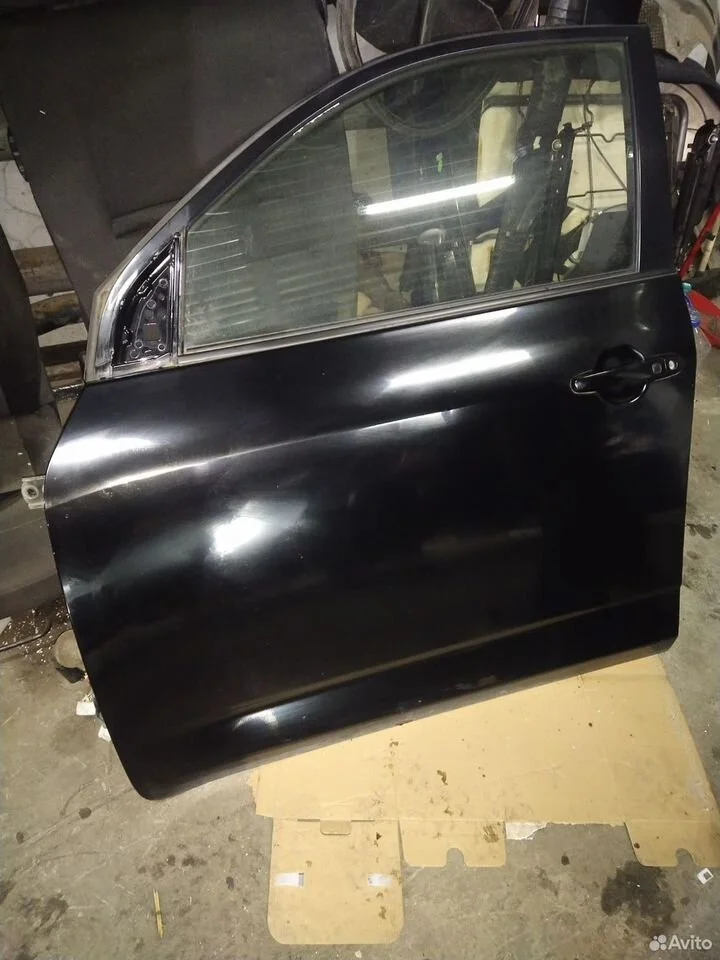 Дверь на toyota rav4