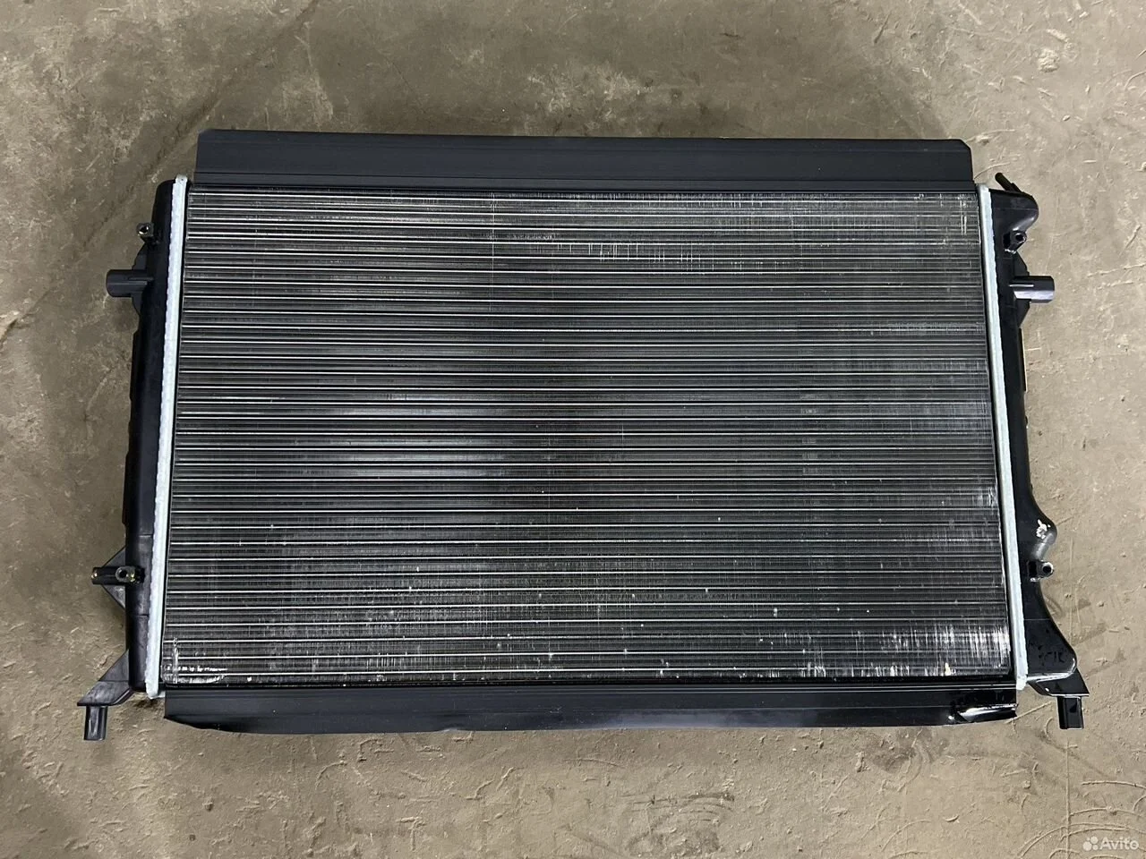 Радиатор охлаждения vw jetta 6 новый vag