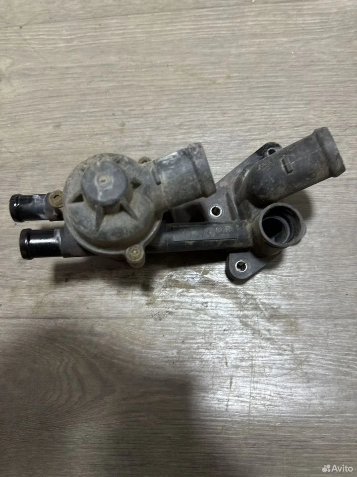 Корпус термостата в сборе vag