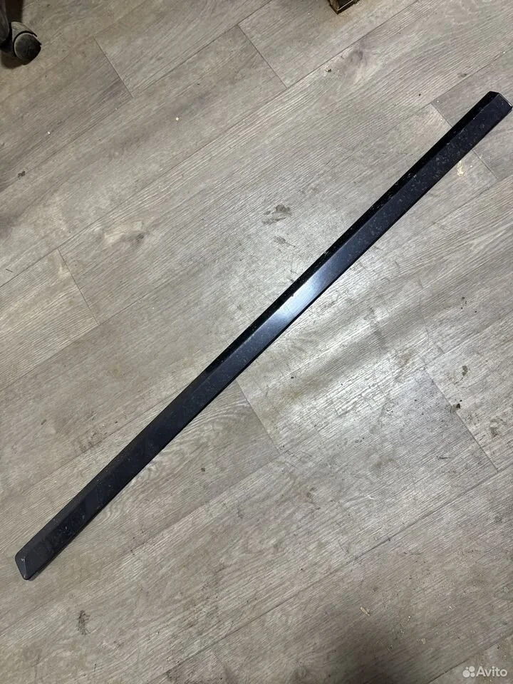 Молдинг двери средний передний правый 1z0853518a g