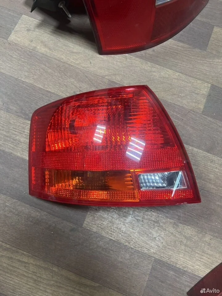 Фонарь задний левый наружный ауди a4 8e b7 vag