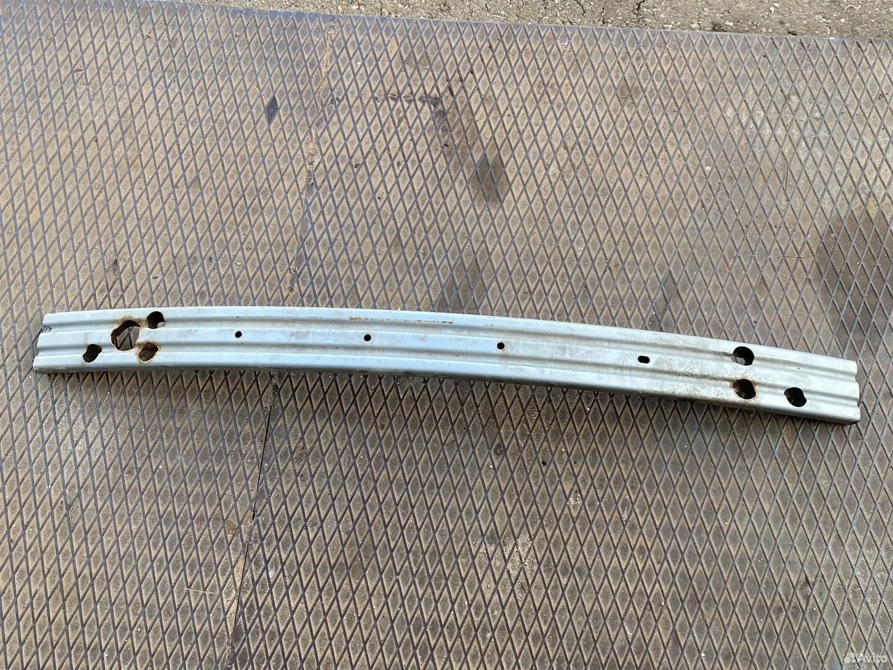 Усилитель переднего бампера nissan juke f15