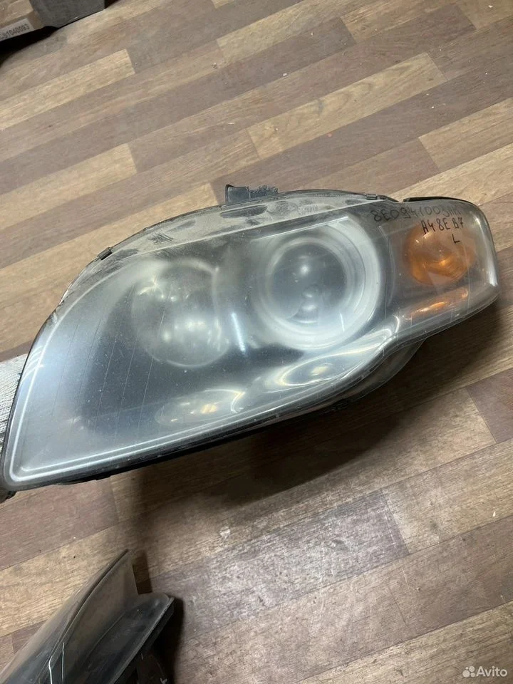 Фара ксенон левая 8e0941003am vag