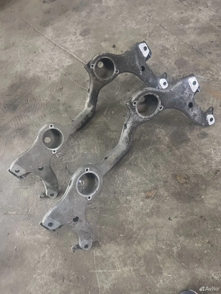 Кронштейн опоры двигателя (коромысло) vag