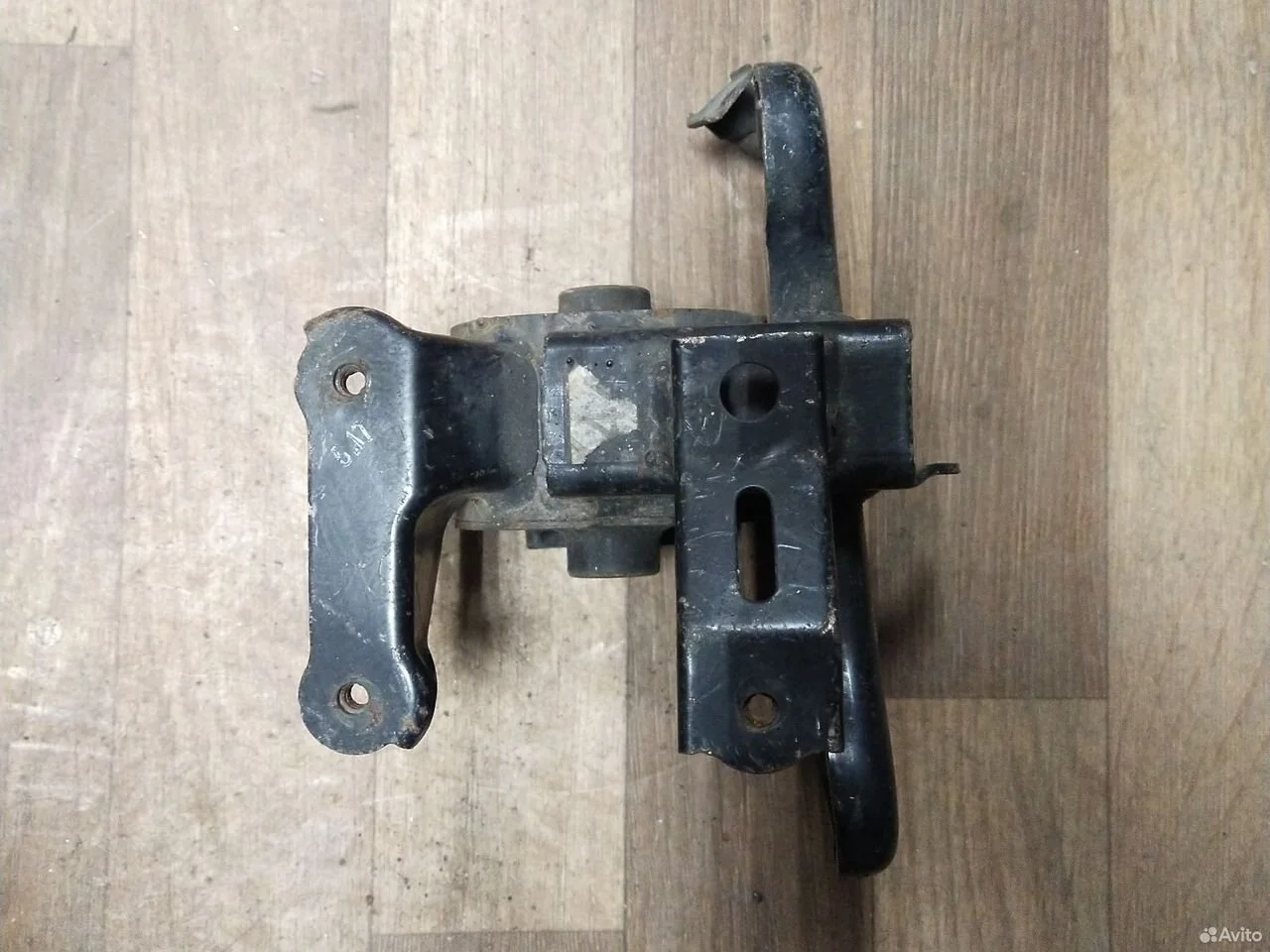 Подушка кпп на toyota