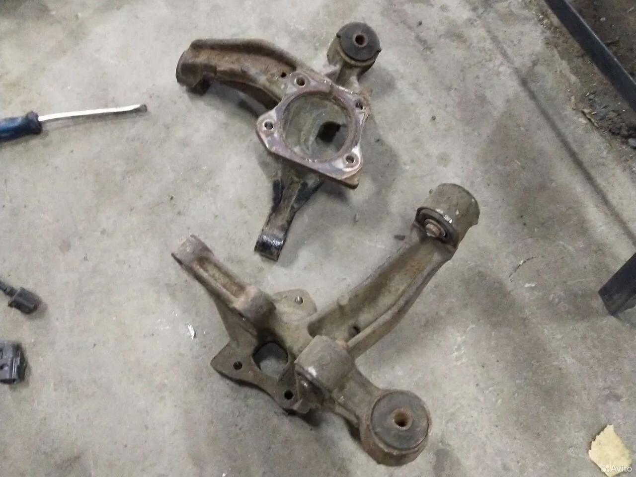 Кулак задний подвески toyota camry 4230448010