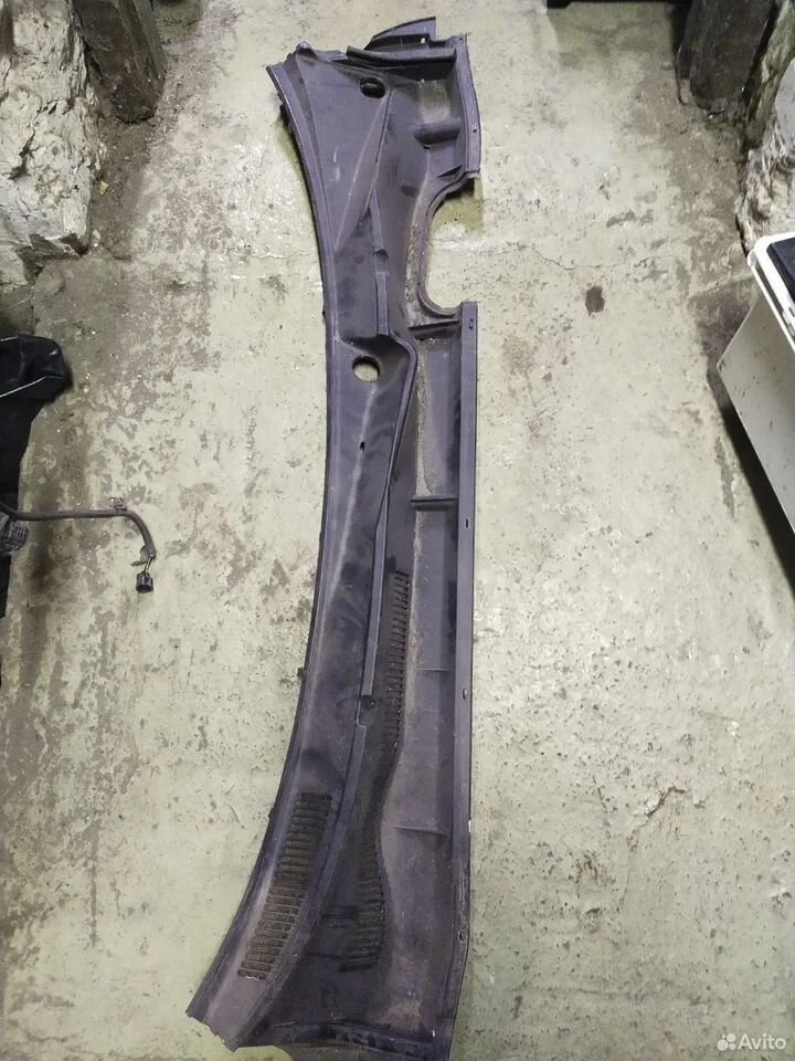 Жабо под дворники на toyota