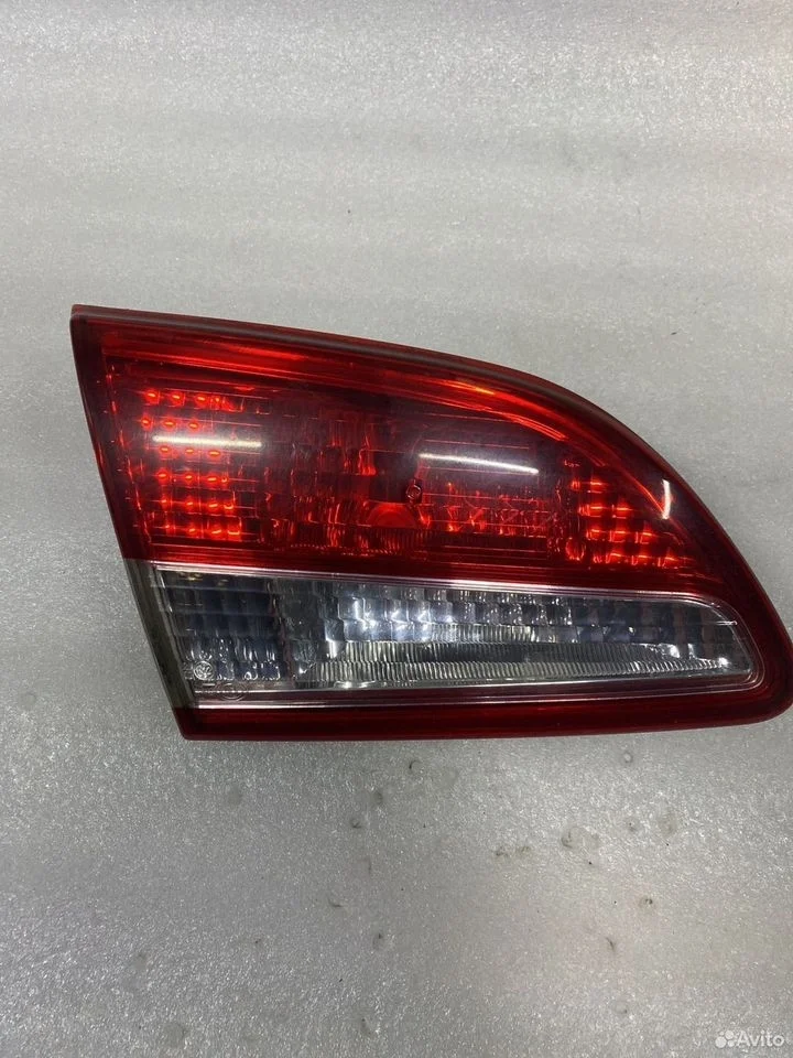 Фонарь левый в крышку nissan almera g15ra