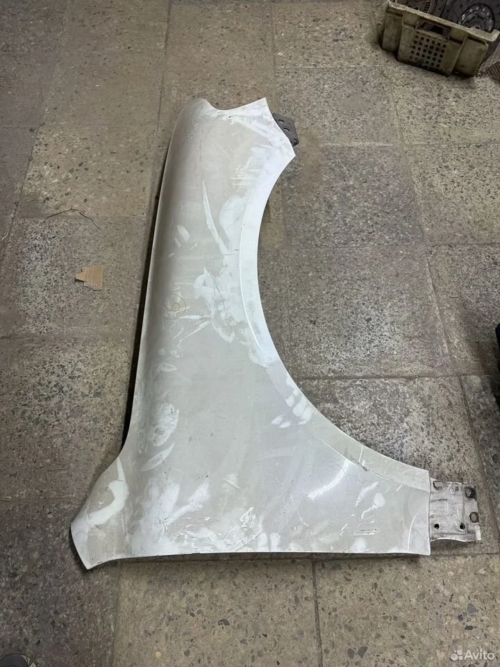 Крыло переднее правое vw touareg 7l vag