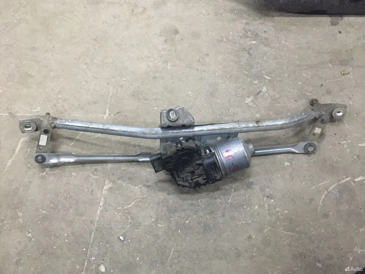 Трапеция стеклоочистителя volkswagen