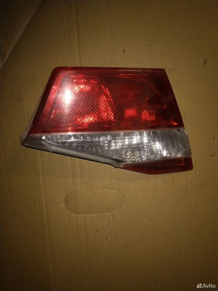 Фонарь задний правый toyota camry 50