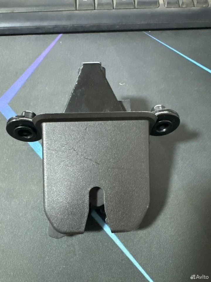 Замок крышки багажника vag