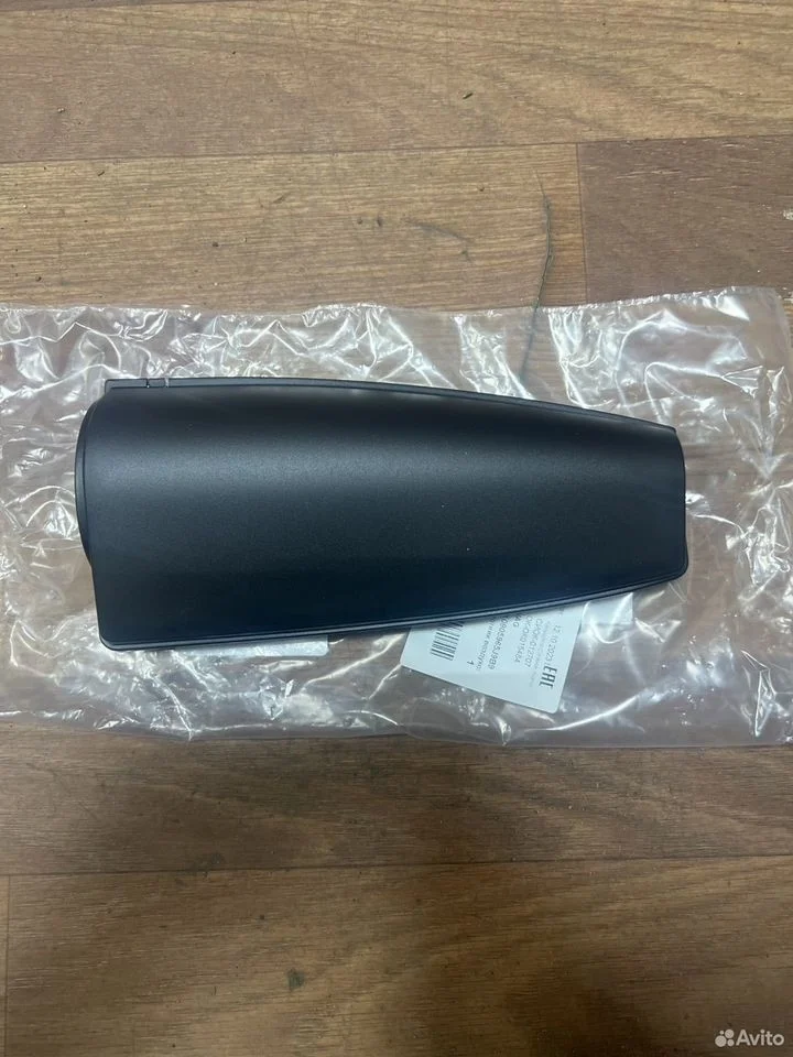 Кожух (воздуховод) передней панели vag