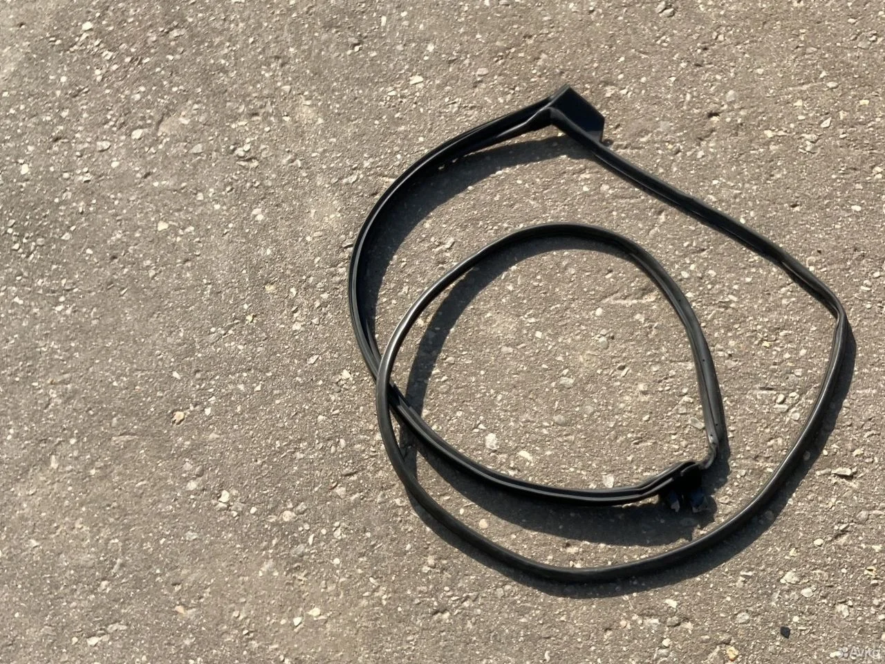 Уплотнитель двери задней toyota camry