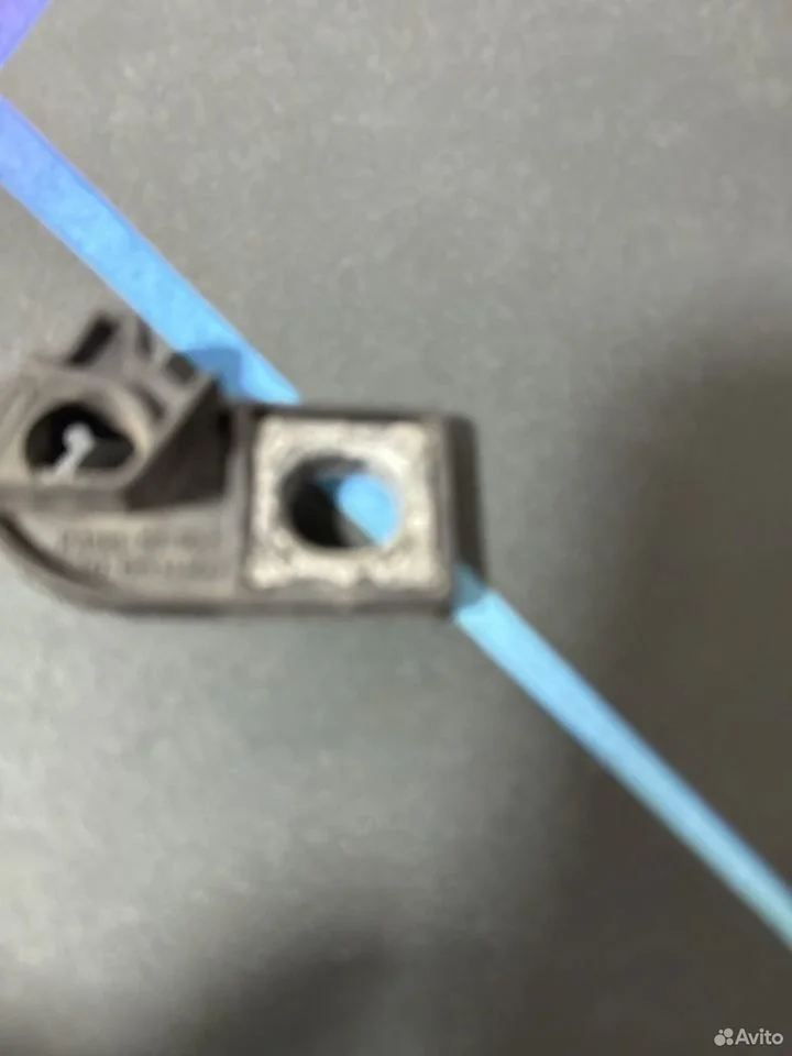 Кронштейн крепления фары левый vag