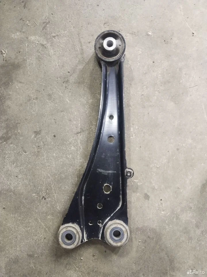 Рычаг подвески левый toyota