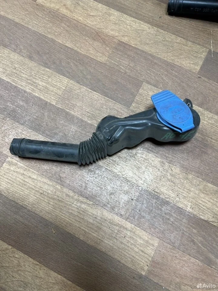 Заливная горловина бачка омывателя ауди vag