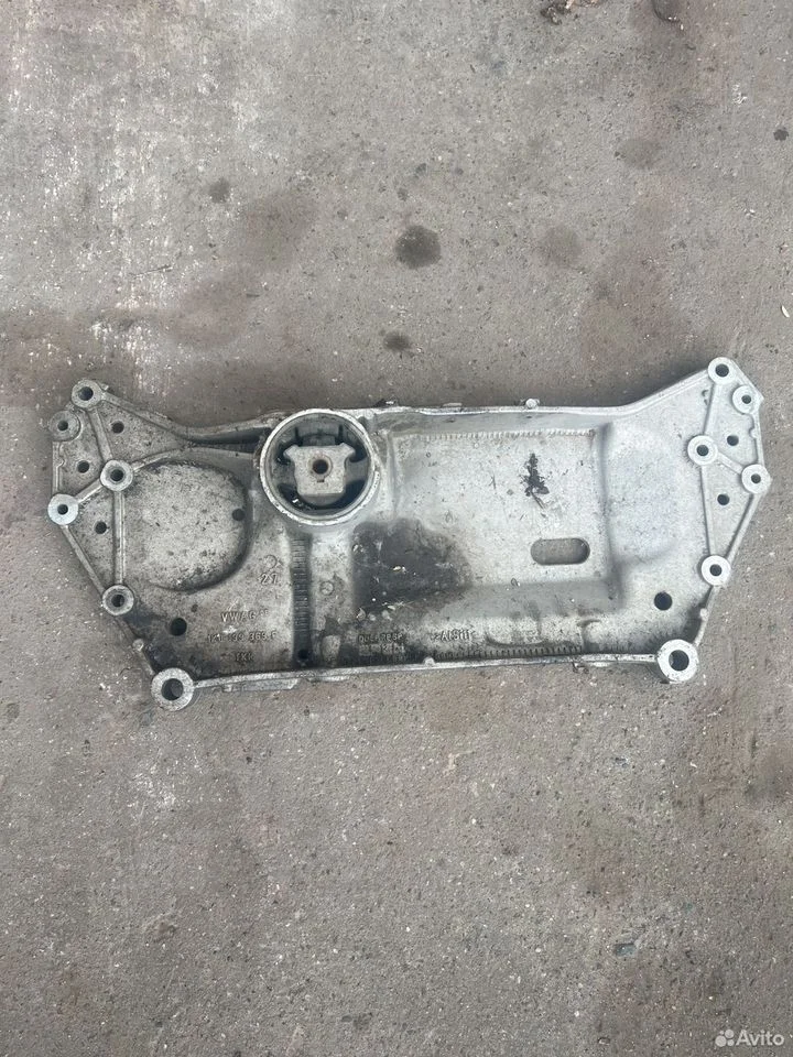 Подрамник передний vag