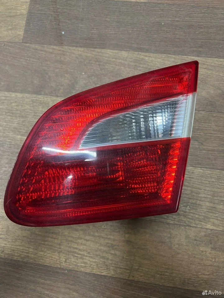 Фонарь задний правый внутренний 3t5945094 vag