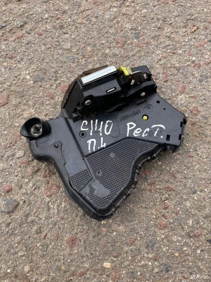 Замок передней левой двери toyota camry lh