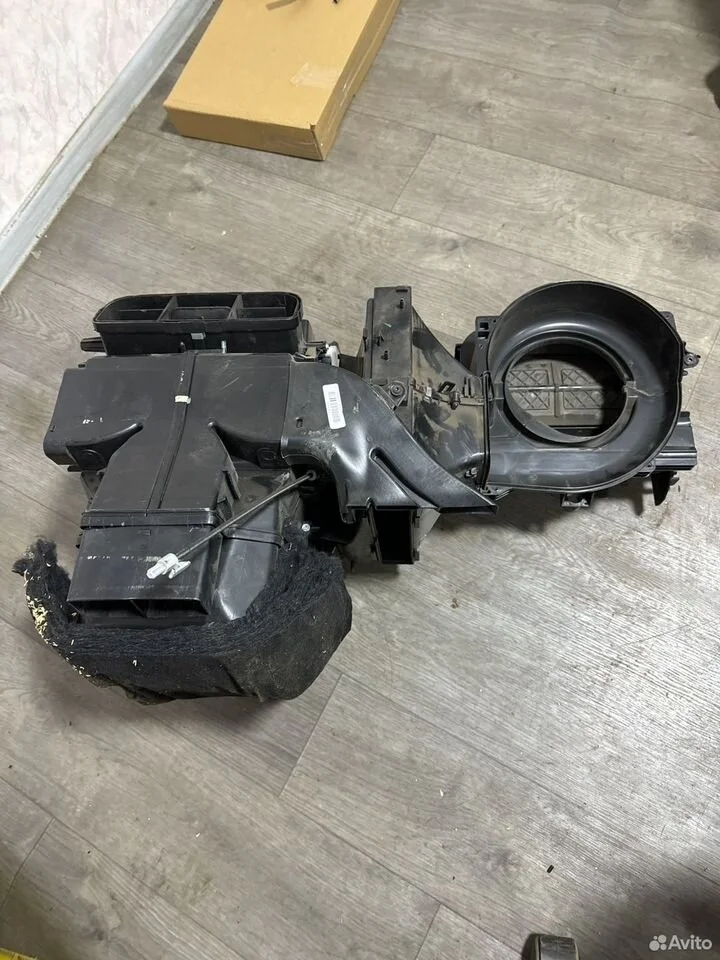 Корпус печки под кондиционер vag
