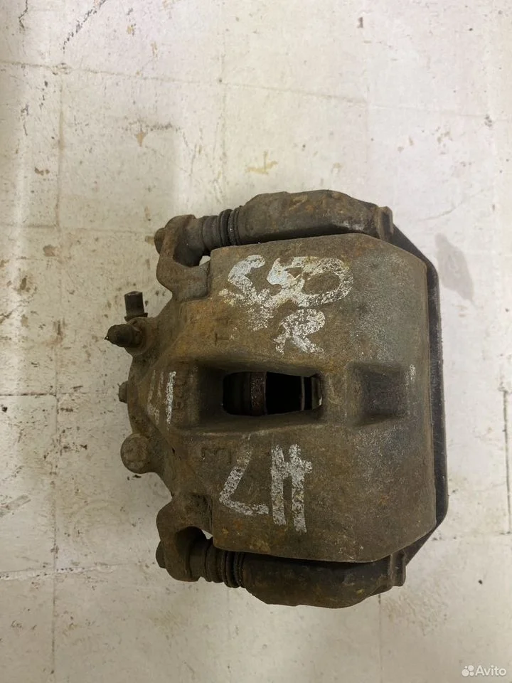 Суппорт передний левый infiniti fx35 45 s50