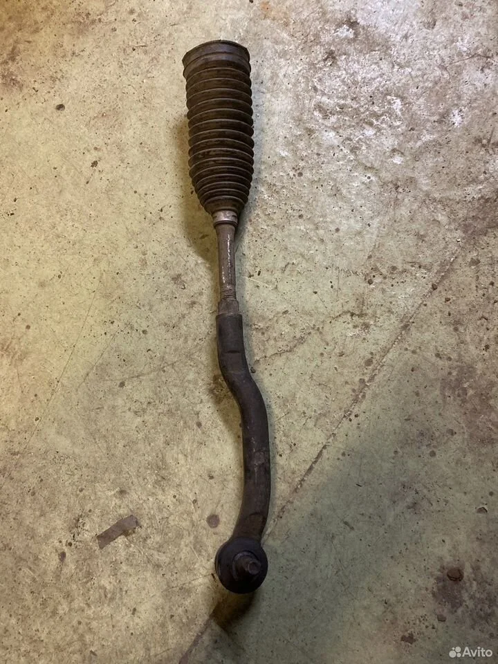 Тяга рулевая с наконечником левая toyota camry