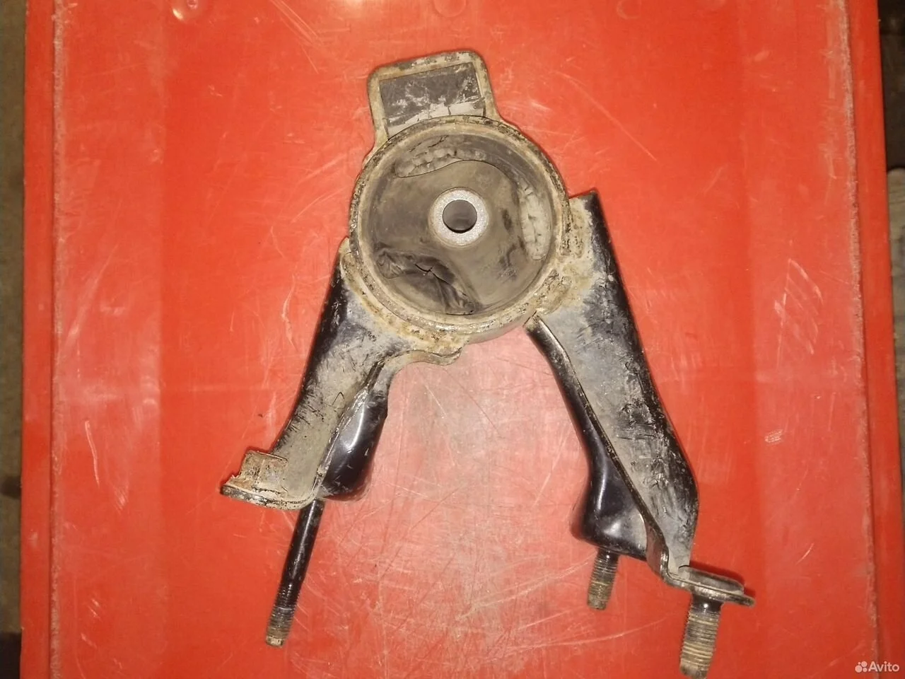 Опора двигателя задняя toyota