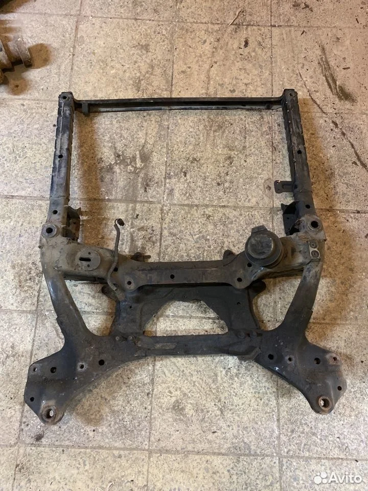 Подрамник передний infiniti m35 y50