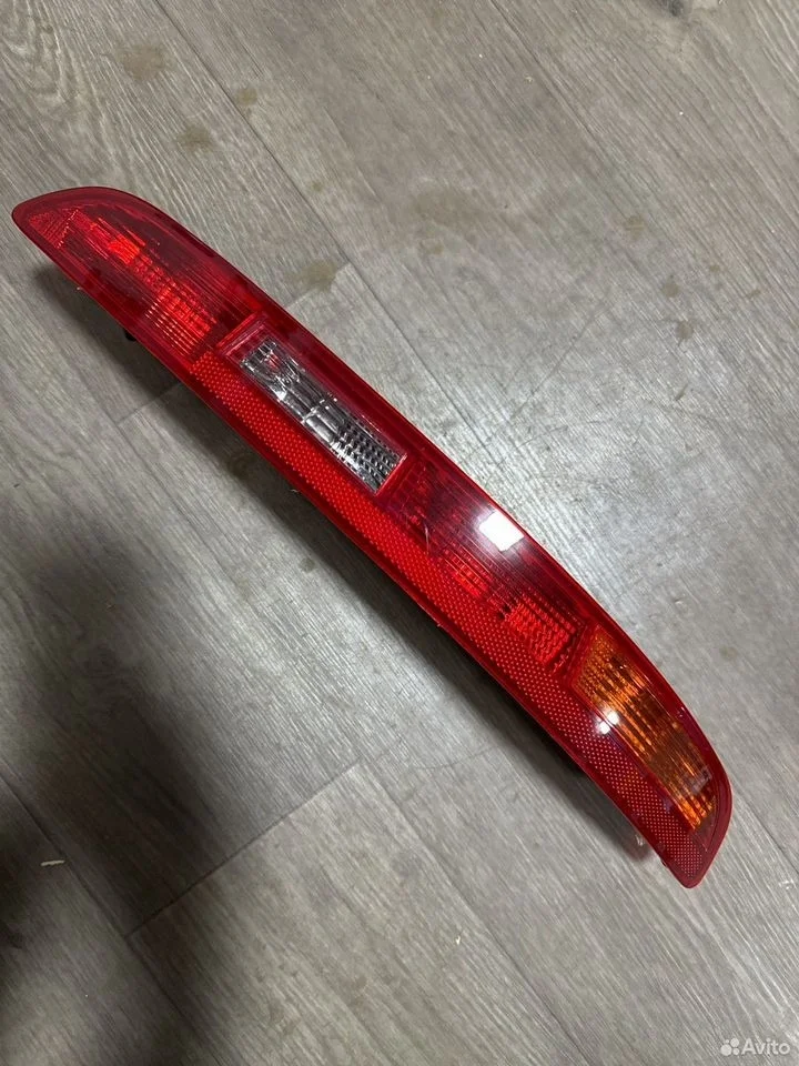 Фонарь в задний бампер правый vag