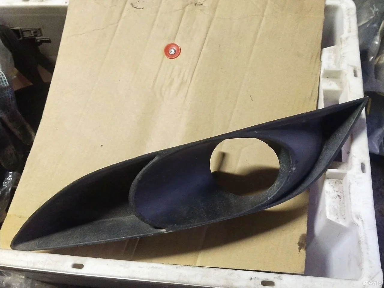 Накладка переднего бампера на toyota