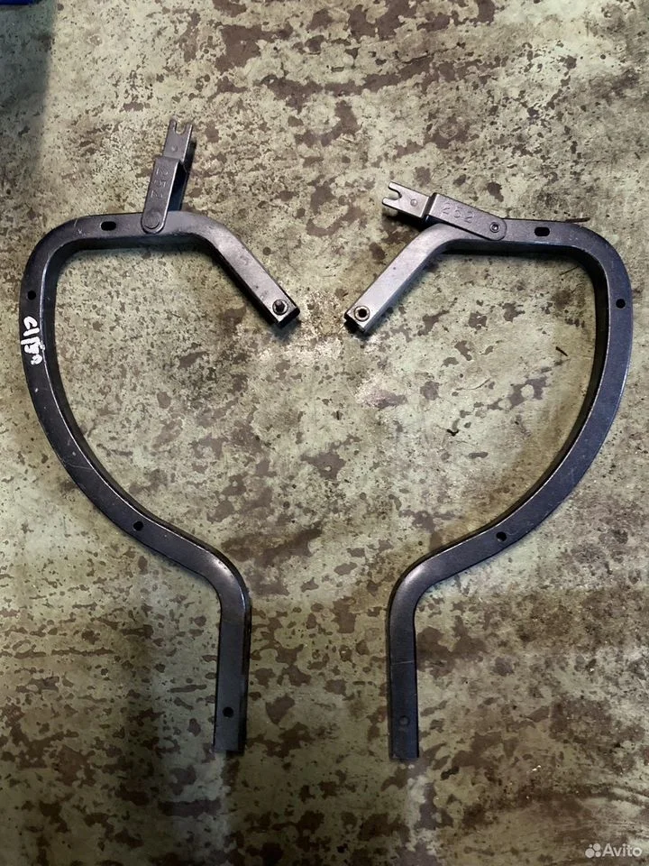 Петля багажника левая,правая toyota corolla e150