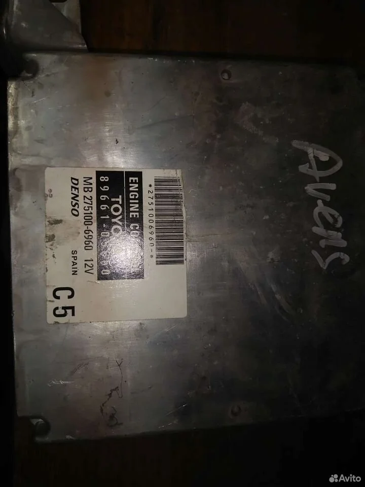 Блок управления двигателем на toyota