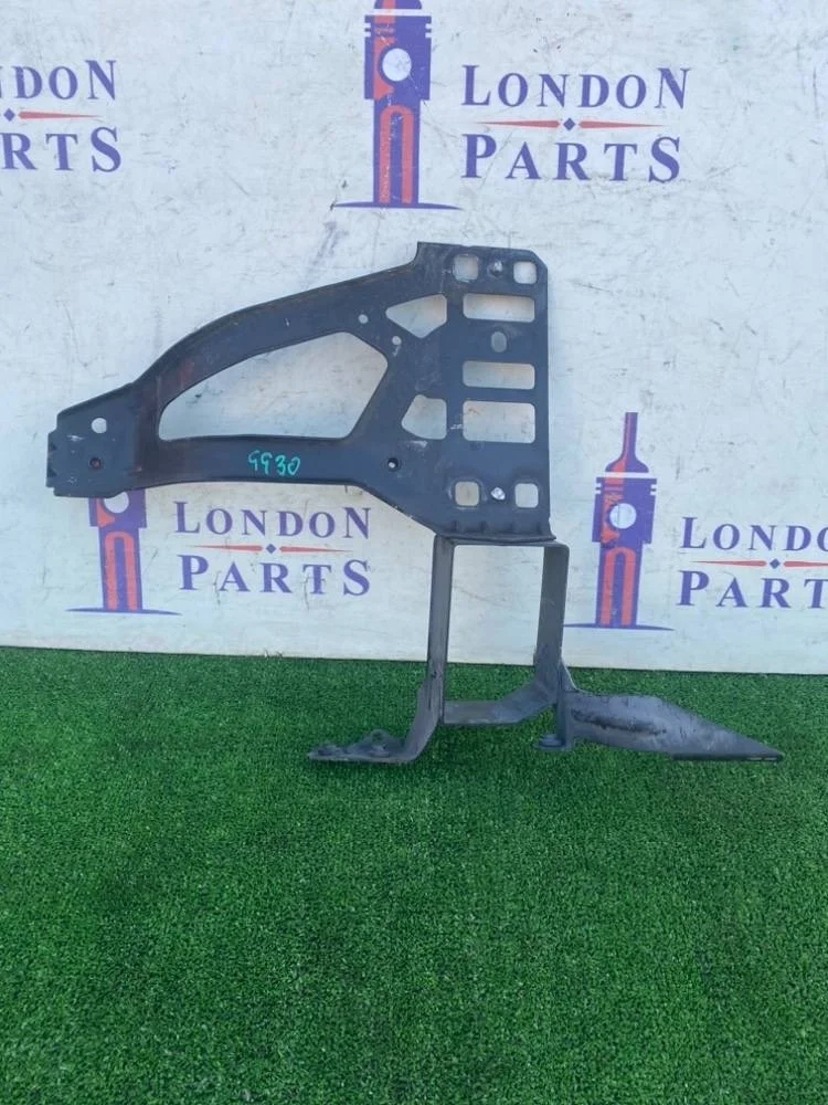 Кронштейн крепления фары BMW E60